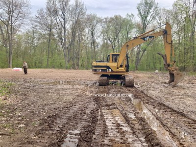 Excavating CAT tamcam10